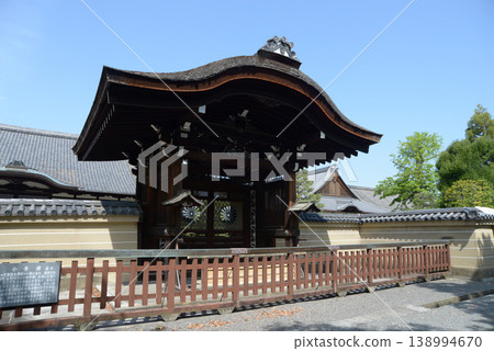 Toji Temple in the fresh greenery, Imperial Messenger Gate, Kujo-cho, Minami-ku, Kyoto City Toji Temple in the fresh greenery, Imperial Messenger Gate, Kujo-cho, Minami-ku, Kyoto City 138994670