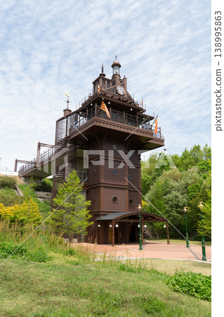 吉卜力公園的電梯塔樓一景。 吉卜力公園的電梯塔樓一景。 138995863
