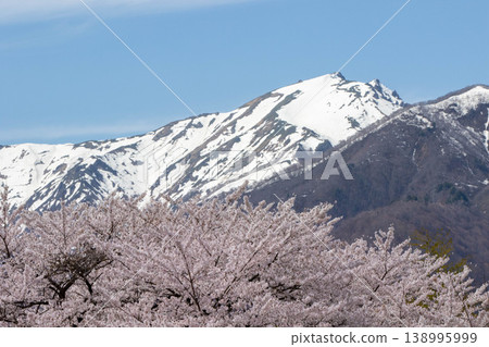 Tanigawa-dake of the remaining snow Tanigawa-dake of the remaining snow 138995999