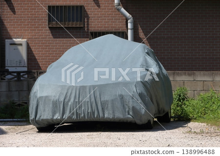Car covered 138996488