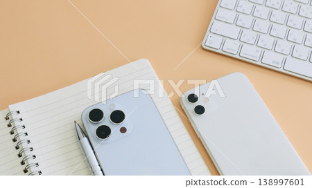Flat lay background images for smartphones and notebooks that make good use of white space. Flat lay background images for smartphones and notebooks that make good use of white space. 138997601