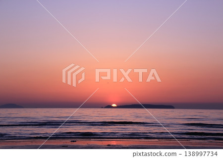 Sunset over the sea Sunset over the sea 138997734