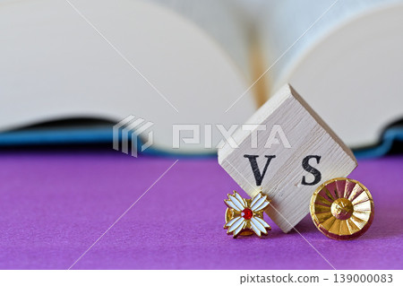 檢察官的徽章與律師的徽章：法庭對峙畫面 139000083