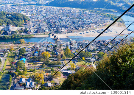 【日本百座名城】深秋時節從岩國城索道眺望，山口縣岩國市 139001514