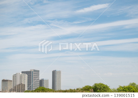 A spring scene overlooking the skyscrapers of Futako-Tamagawa. A spring scene overlooking the skyscrapers of Futako-Tamagawa. 139001515