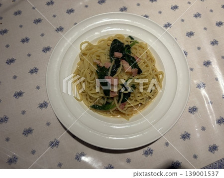 Spinach and bacon in Japanese-style soy sauce - Apple Grim Pizzeria Nagaoka Interchange Store No. 2 139001537