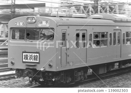 A 103 series train on the Yokohama Line during the Japanese National Railways era, at Yokohama Station, March 21, 1982. A 103 series train on the Yokohama Line during the Japanese National Railways era, at Yokohama Station, March 21, 1982. 139002303