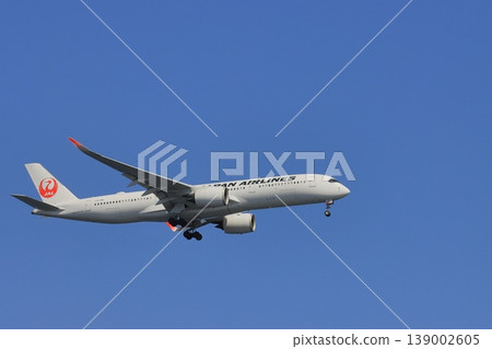 日航飛機轉彎爬升。 139002605