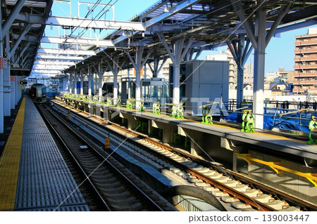 Tokyo Skytree Station, just before the new "down line platform" begins operation Tokyo Skytree Station, just before the new "down line platform" begins operation 139003447