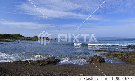 Coast of a sunny day Coast of a sunny day 139003670