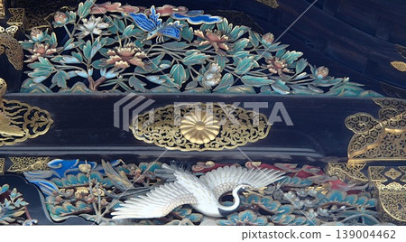 Sculptures on the gate of Nijo Castle, the former imperial villa 139004462