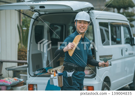 壁紙安裝工和工作車輛 壁紙安裝工和工作車輛 139004835