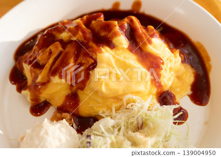 Eat a delicious omurice Eat a delicious omurice 139004950