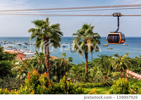 Phu Quoc, Vietnam - January 3 2026: Hon Thom cable car over sea in Phu Quoc Phu Quoc, Vietnam - January 3 2026: Hon Thom cable car over sea in Phu Quoc 139007926