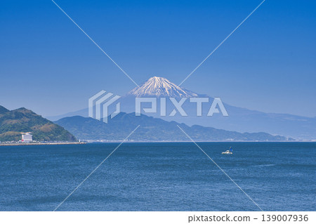 [Shizuoka Prefecture] Mount Fuji as seen from Miho Masaki Beach 139007936