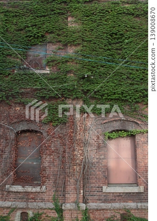 Old brick wall 139008670
