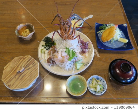 Toba spiny lobster sashimi set meal Toba spiny lobster sashimi set meal 139009064