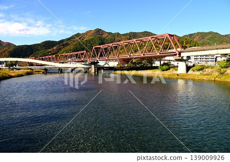 The Sanriku Railway runs through Kamaishi City, a town known for its steel industry. 139009926
