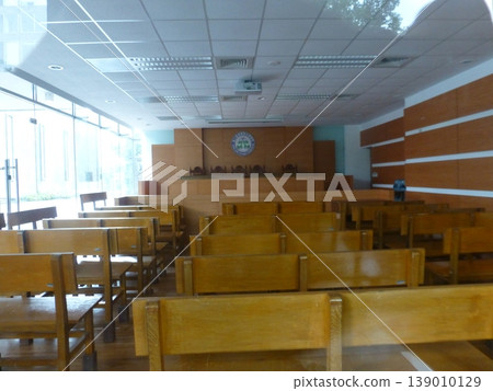 台灣台北-07.24.2014:大安區台灣大學(台大)總校區法律學院霖澤館實習法庭 台灣台北-07.24.2014:大安區台灣大學(台大)總校區法律學院霖澤館實習法庭 139010129