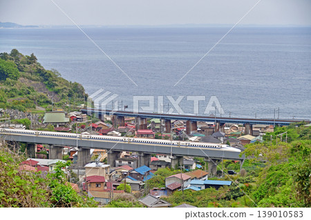 東海道新幹線、小田原~熱海、JR中西日本、N700S系列、希望號、光號、兒玉號 東海道新幹線、小田原~熱海、JR中西日本、N700S系列、希望號、光號、兒玉號 139010583