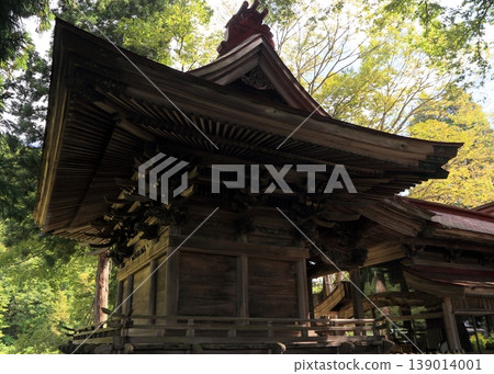 日本神社與神聖的主殿 日本神社與神聖的主殿 139014001