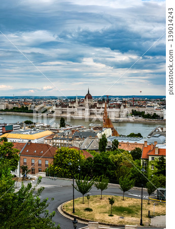 Amazing View Of Historical Part Of Budapest With Parliament 139014243