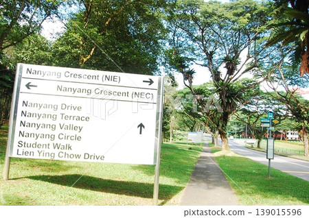 Beautiful Singapore Surroundings Beautiful Singapore Surroundings 139015596