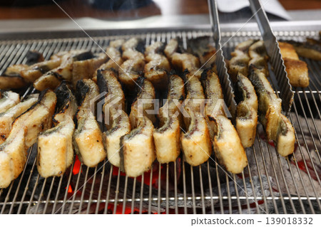 delicious authentic korean charcoal grilled eel 139018332