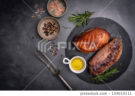 Roasted or grilled duck breast Roasted or grilled duck breast 139019111