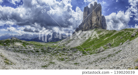 Hiking trails to Tre Cime di Lavaredo mountains, Dolomites, Italy 139020039