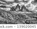 The iconic Tre Cime di Lavaredo mountains, Dolomites, Italy 139020045