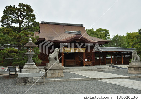 Jonangu Shrine front hall (Fushimi Ward, Kyoto City) Jonangu Shrine front hall (Fushimi Ward, Kyoto City) 139020130