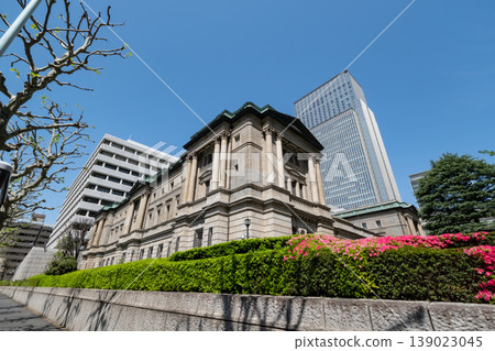 View of the Bank of Japan headquarters View of the Bank of Japan headquarters 139023045