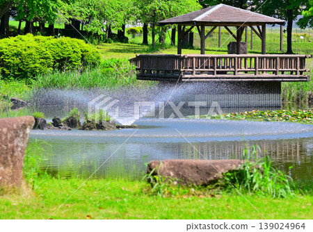 The fountain at Shiroyama Park in Okegawa City, Saitama Prefecture offers an even cooler atmosphere. 139024964