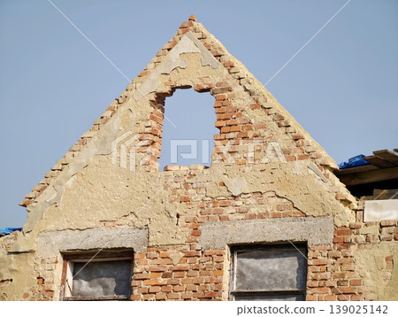 Detailed View Of Weathered Brickwork With Sunlit Texture And Architectural Features For Analysis 139025142