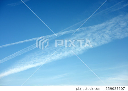 Contrail Contrail 139025607