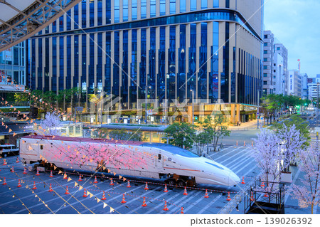 博多車站展出的新幹線800系列車（「燕之大冒險」）。 139026392