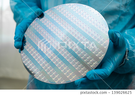 Silicon wafer for manufacturing semiconductor of integrated circuit. Silicon wafer for manufacturing semiconductor of integrated circuit. 139026625