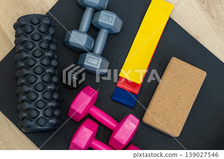 Home fitness equipment set with dumbbell resistance band roller and yoga block Home fitness equipment set with dumbbell resistance band roller and yoga block 139027546