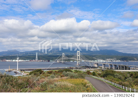 室蘭港和白鳥大橋(北海道室蘭市) 室蘭港和白鳥大橋(北海道室蘭市) 139029242