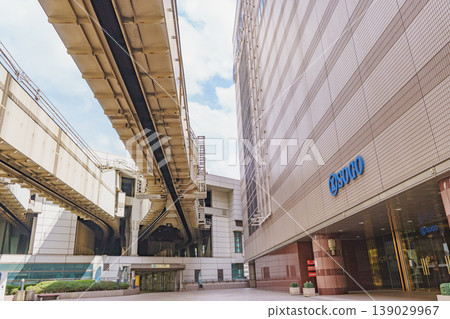 【千葉市,千葉縣】千葉都市單軌電車駛過森シティ廣場 | 千葉都市單軌電車千葉站及週邊景色 【千葉市,千葉縣】千葉都市單軌電車駛過森シティ廣場 | 千葉都市單軌電車千葉站及週邊景色 139029967