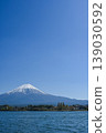山梨縣河口湖和富士山 139030592