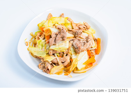 肉菜炒：一道簡單的豬肉白菜炒菜。 139031751