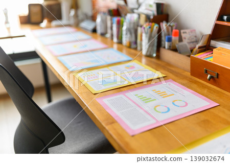 桌面上的圖表數據 139032674