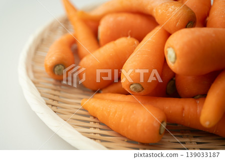 Fresh carrots in a colander Fresh carrots in a colander 139033187