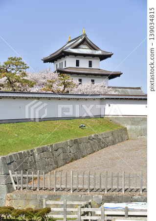 這是一張北海道松前町松前城遺址公園春季景色的照片。 這是一張北海道松前町松前城遺址公園春季景色的照片。 139034815