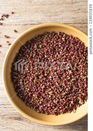 dry red pepper dry red pepper 139035839