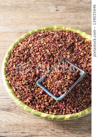 dry red pepper dry red pepper 139035846