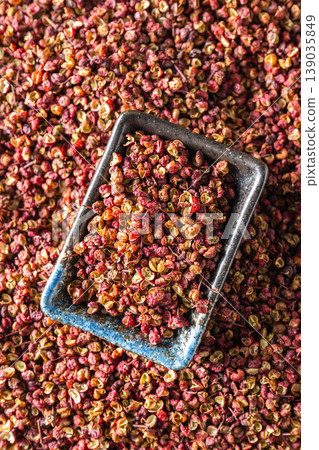 dry red pepper dry red pepper 139035849