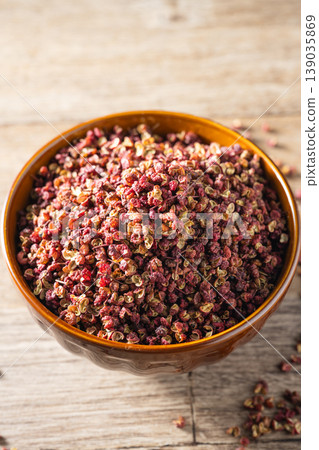 dry red pepper  139035869